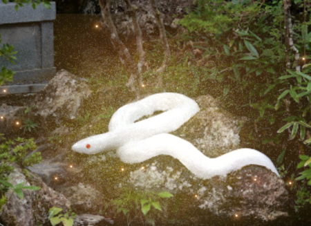 白蛇神社